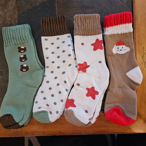 4pcs Cozy & Cute Women's Mid-Calf Socks - Thick, Warm Winter Fleece. NEW - Picture 2 of 2